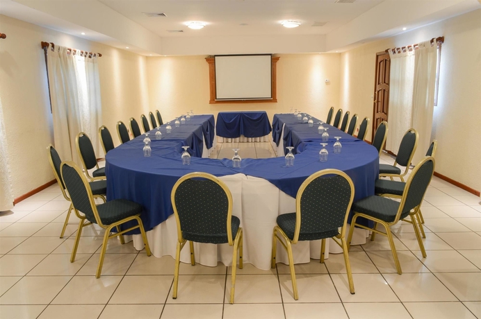 Imagen de los interiores del Hotel Best Western Las Mercedes Airport. Foto 9