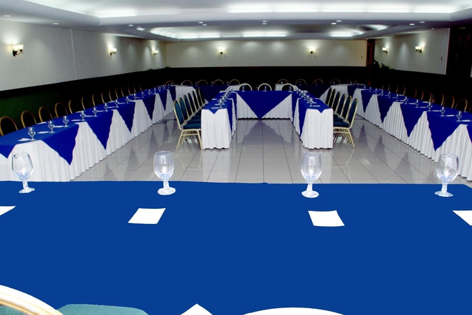 Imagen de los interiores del Hotel Best Western Las Mercedes Airport. Foto 14