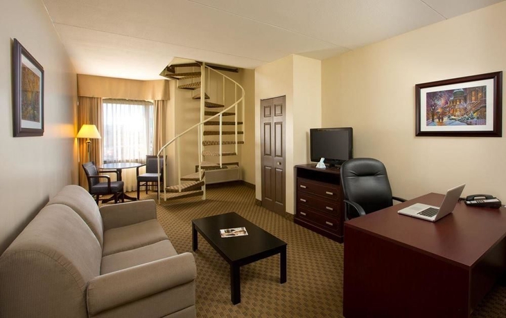 Imagen de los interiores del Hotel Best Western Laval-montreal. Foto 12