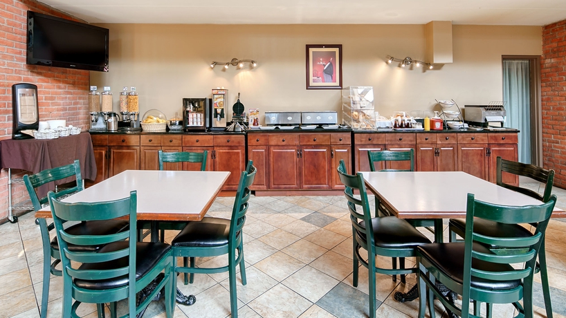 Imagen del bar/restaurante del Hotel Best Western Laval-montreal. Foto 3