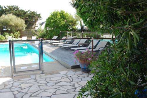 Imagen de la piscina del Hotel Best Western Le Bellevue. Foto 16