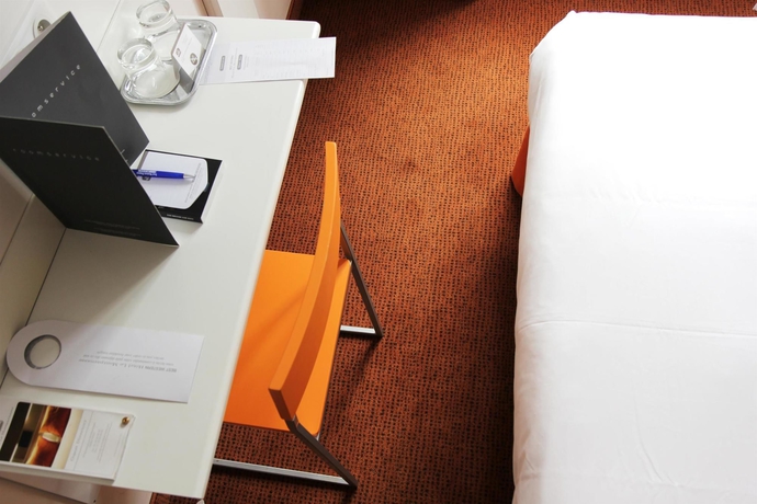 Imagen de la habitación del Hotel Best Western Le Montparnasse. Foto 11