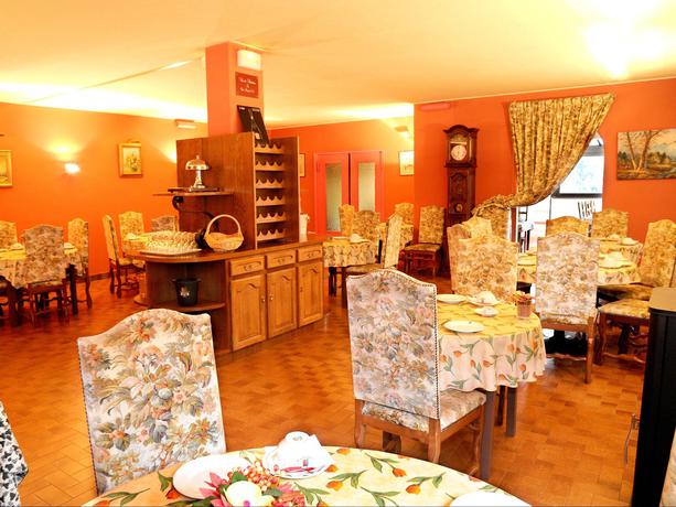 Imagen del bar/restaurante del Hotel Best Western Le Relais Du Vigneron. Foto 2