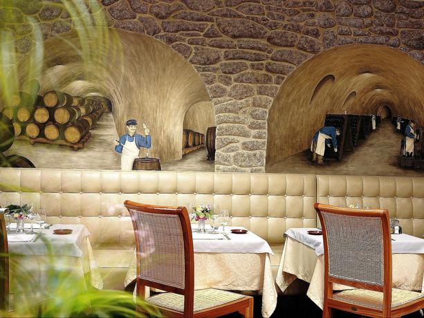 Imagen del bar/restaurante del Hotel Best Western Le Relais Du Vigneron. Foto 3