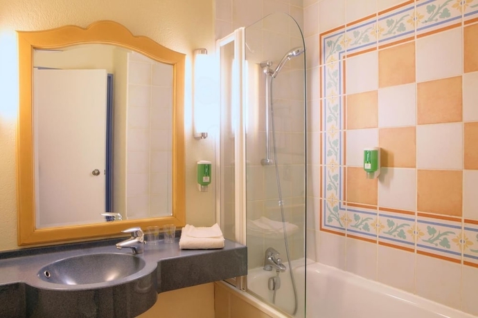 Imagen de la habitación del Hotel Best Western Le Sud. Foto 17