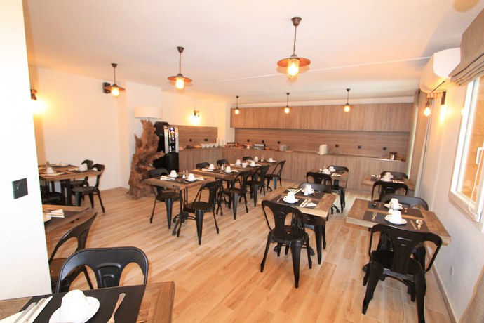 Imagen del bar/restaurante del Hotel Best Western Le Vauban. Foto 2