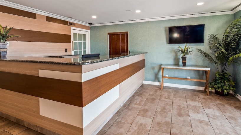 Imagen de los interiores del Hotel Best Western Leisure Inn. Foto 15
