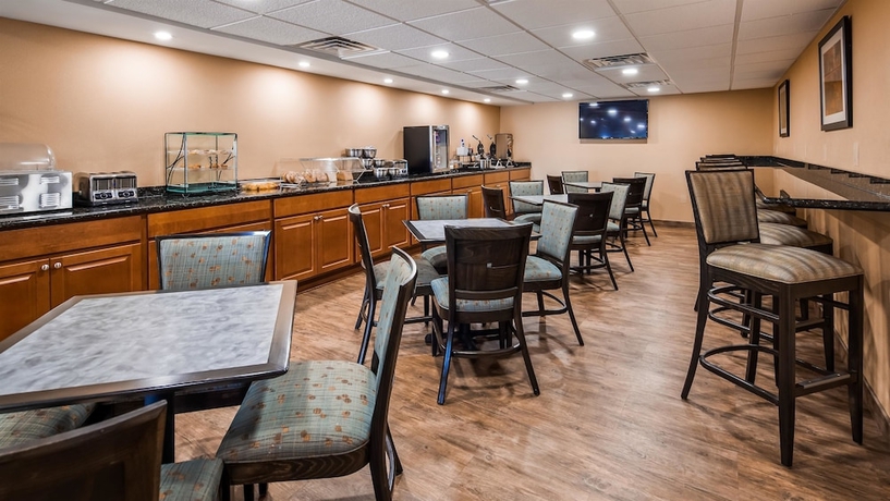 Imagen del bar/restaurante del Hotel Best Western Leisure Inn. Foto 4