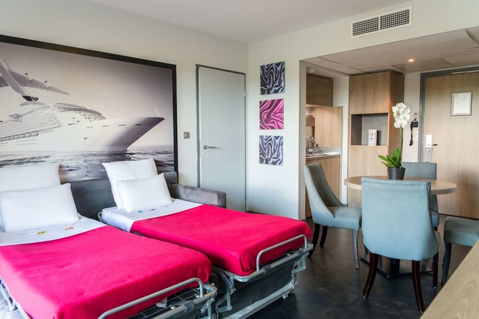 Imagen de la habitación del Hotel Best Western Les Aureliades. Foto 9