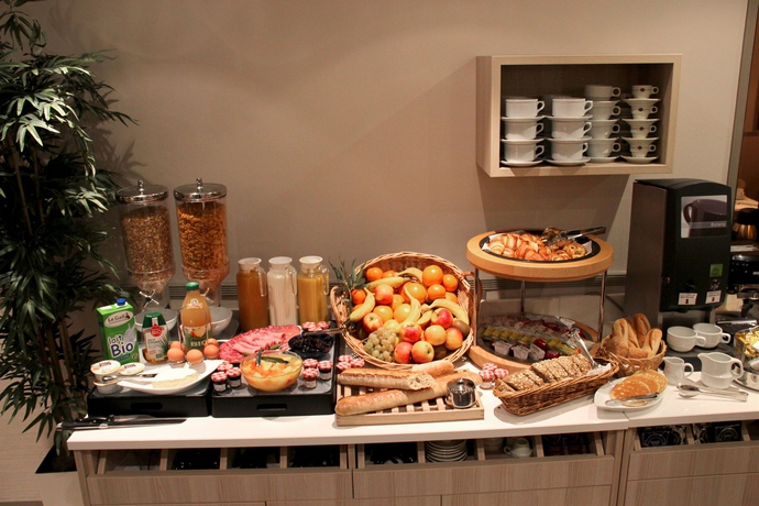 Imagen del bar/restaurante del Hotel Best Western Les Bains de Perros-Guirec Hotel et Spa. Foto 6