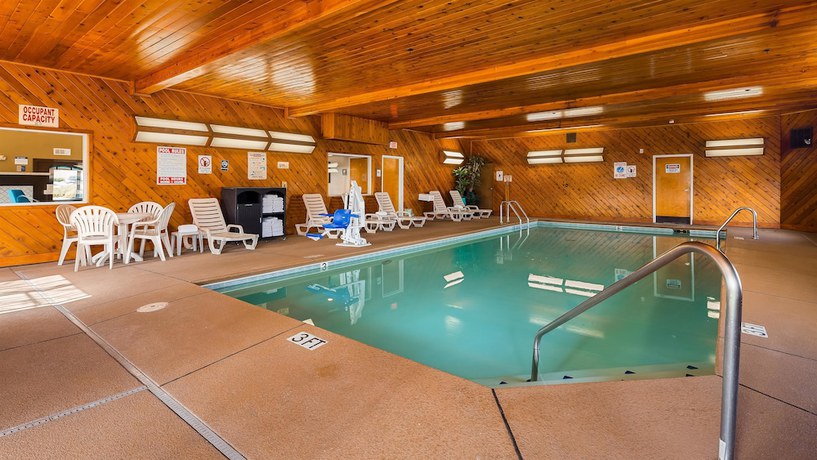 Imagen de la piscina del Hotel Best Western Liberty Inn, Lebec. Foto 19