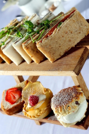 Imagen del bar/restaurante del Hotel Best Western Lichfield City Centre The George. Foto 4