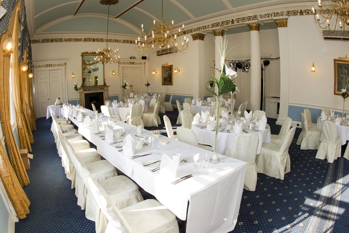 Imagen de los interiores del Hotel Best Western Lichfield City Centre The George. Foto 9