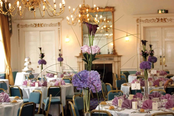 Imagen de los interiores del Hotel Best Western Lichfield City Centre The George. Foto 14