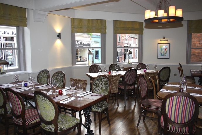 Imagen del bar/restaurante del Hotel Best Western Lichfield City Centre The George. Foto 6
