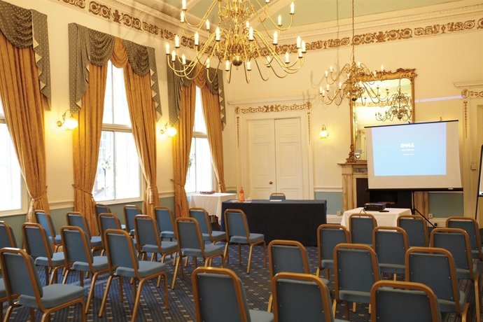 Imagen de los interiores del Hotel Best Western Lichfield City Centre The George. Foto 16