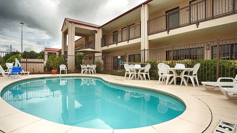 Imagen general del Hotel Best Western Lindale Inn. Foto 1