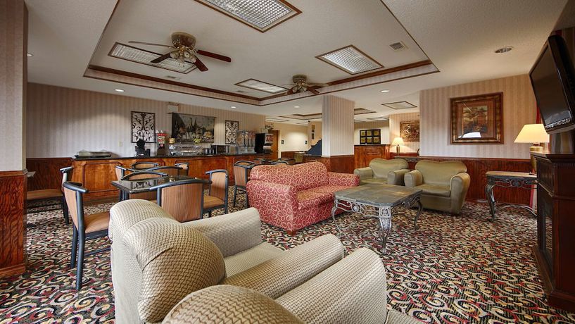 Imagen de los interiores del Hotel Best Western Lindale Inn. Foto 18