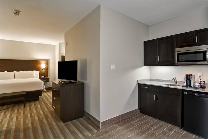 Imagen de la habitación del Hotel Best Western London Airport Inn and Suites. Foto 2