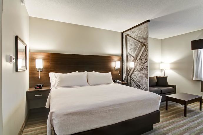 Imagen de la habitación del Hotel Best Western London Airport Inn and Suites. Foto 3
