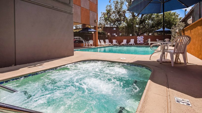 Imagen de la piscina del Hotel Best Western Los Angeles Worldport. Foto 20