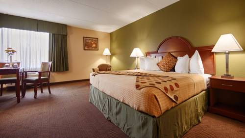 Imagen de la habitación del Hotel Best Western Luxbury Inn Fort Wayne. Foto 9