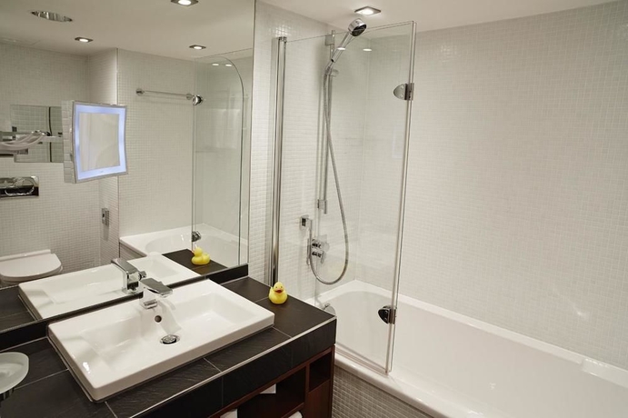 Imagen del bar/restaurante del Hotel Best Western Macrander Frankfurt/kaiserlei. Foto 4