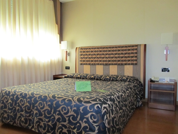 Imagen de la habitación del Hotel Best Western Madison. Foto 7