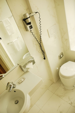 Imagen de la habitación del Hotel Best Western Madison. Foto 8