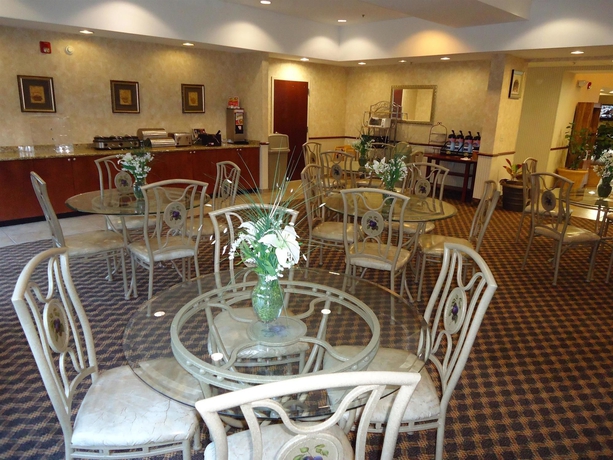 Imagen del bar/restaurante del Hotel Best Western Magnolia Inn and Suites. Foto 2