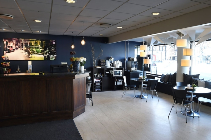 Imagen de los interiores del Hotel Best Western Malmia. Foto 15