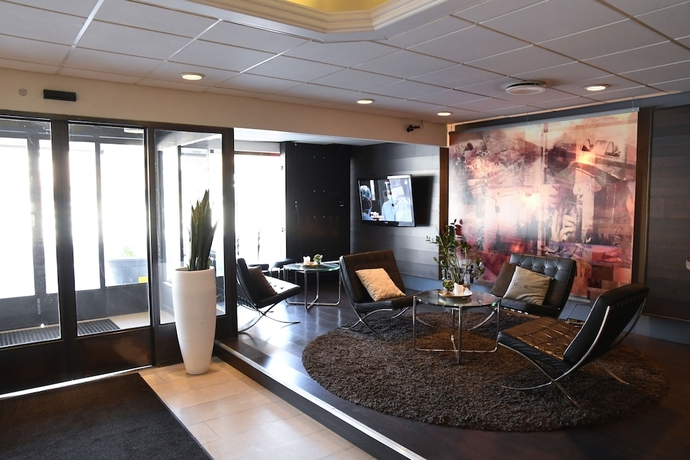 Imagen de los interiores del Hotel Best Western Malmia. Foto 19