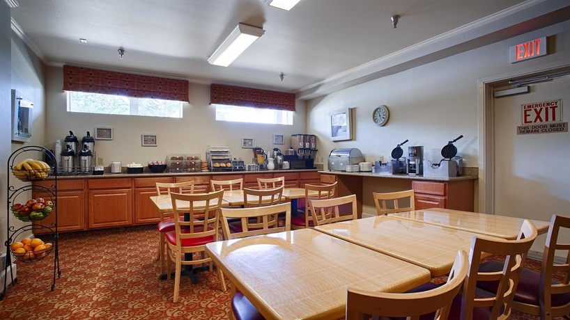 Imagen del bar/restaurante del Hotel Best Western Marina State Beach. Foto 5