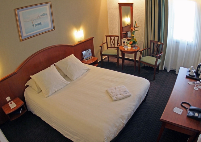 Imagen de la habitación del Hotel Best Western Marseille Aeroport. Foto 7