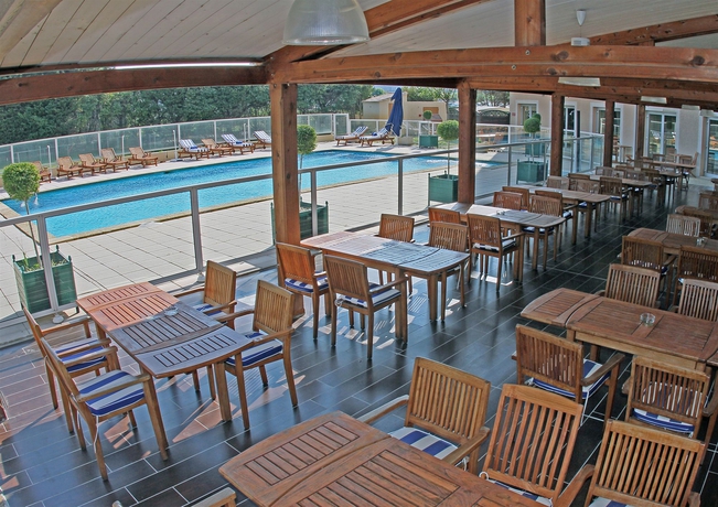 Imagen del bar/restaurante del Hotel Best Western Marseille Aeroport. Foto 3