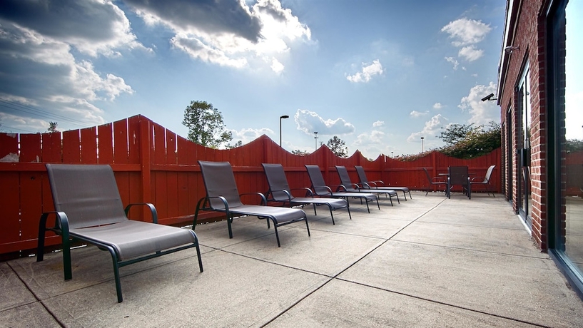 Imagen de los exteriores del Hotel Best Western Mason Inn. Foto 13