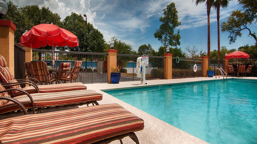 Imagen de la piscina del Hotel Best Western Mayport Inn & Suites. Foto 14