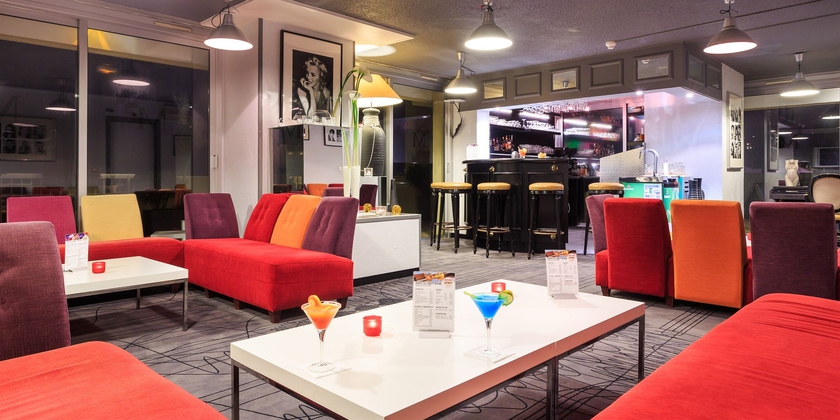 Imagen del bar/restaurante del Hotel Best Western Mediterranee Menton. Foto 3