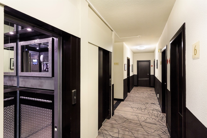 Imagen de los interiores del Hotel Best Western Mediterranee Menton. Foto 16