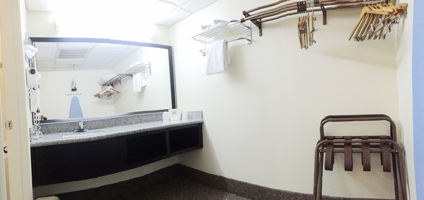 Imagen de la habitación del Hotel Best Western Mezona Inn. Foto 6