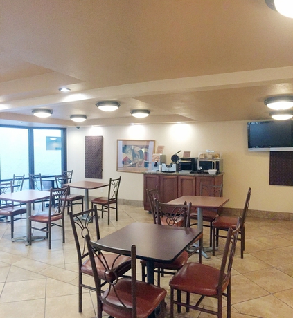 Imagen del bar/restaurante del Hotel Best Western Mezona Inn. Foto 3