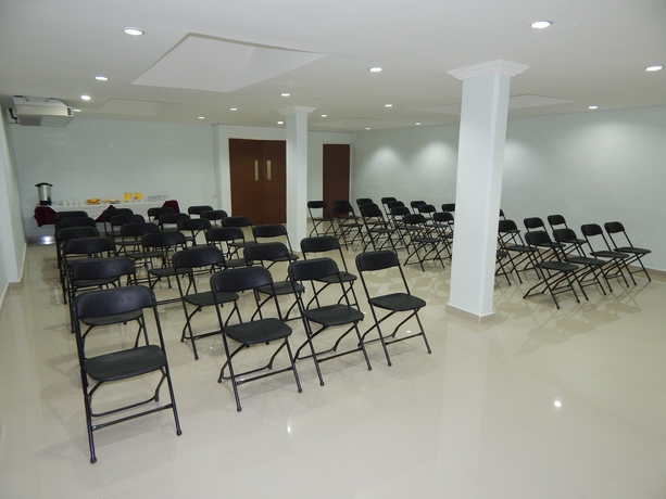 Imagen de los interiores del Hotel Best Western Minatitlan. Foto 14