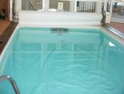 Imagen de la piscina del Hotel Best Western Montagne Noire. Foto 5