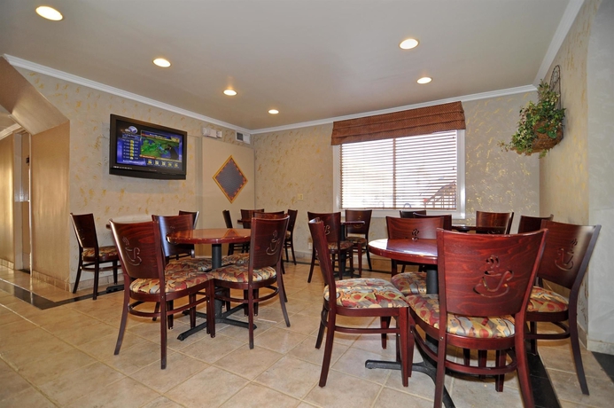 Imagen del bar/restaurante del Hotel Best Western Monterey Park Inn. Foto 2