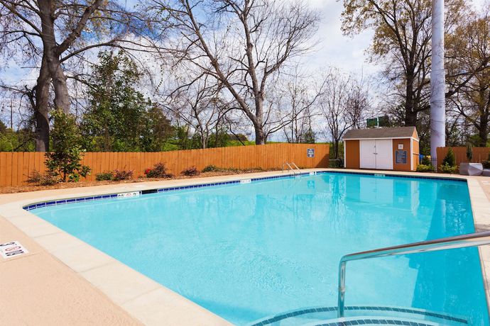 Imagen de la piscina del Hotel Best Western Montgomery I-85 North. Foto 19