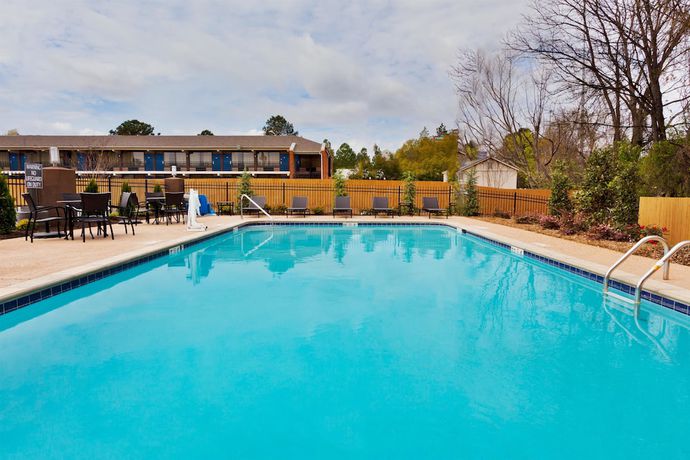 Imagen de la piscina del Hotel Best Western Montgomery I-85 North. Foto 20