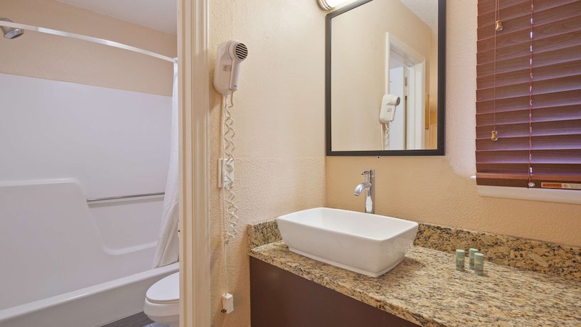 Imagen de la habitación del Hotel Best Western Mountainbrook Inn. Foto 8