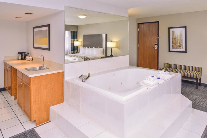 Imagen de la habitación del Hotel Best Western Naperville Inn. Foto 15