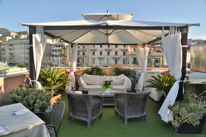 Imagen de los interiores del Hotel Best Western Nazionale. Foto 15