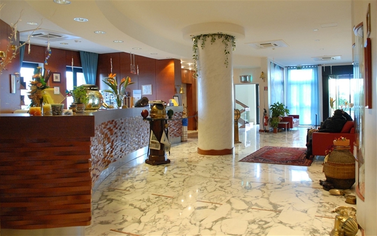 Imagen de los interiores del Hotel Best Western Nettuno. Foto 12